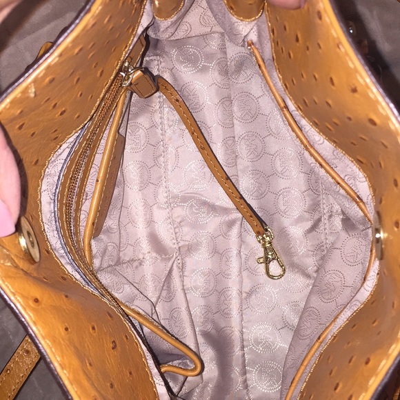 Michael Kors handbag - Picture 3 of 4